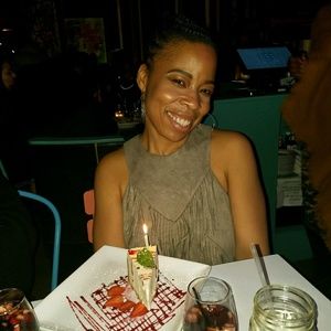 Meet your Posher, Adrienne